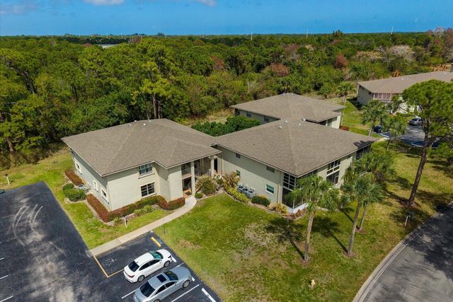 29 Lake Vista Trl Apt 205, Port St Lucie, FL 34952