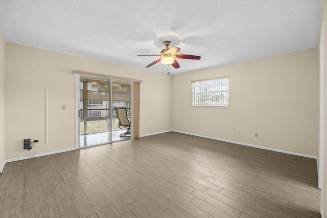 29 Lake Vista Trl Apt 205, Port St Lucie, FL 34952