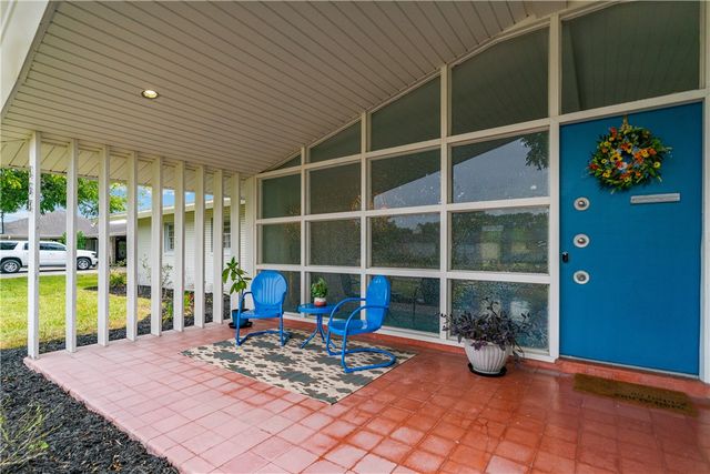 353 Bermuda Pl, Corpus Christi, TX 78411