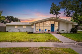 353 Bermuda Pl, Corpus Christi, TX 78411