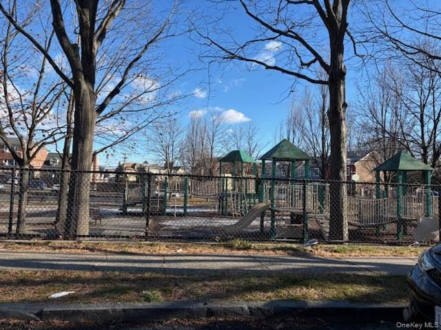 50 Huber Place 2nd Floor Rear, Yonkers, NY 10704