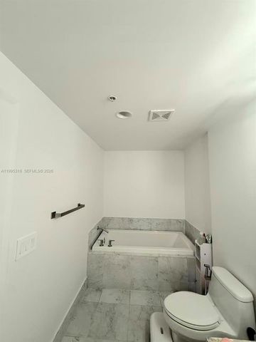 244 Biscayne Blvd 3206, Miami, FL 33132