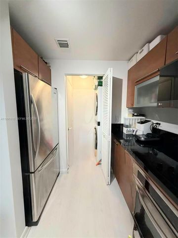 244 Biscayne Blvd 3206, Miami, FL 33132