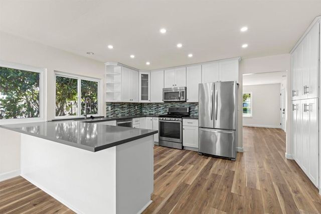 2589 Joann Dr, Oceanside, CA 92056