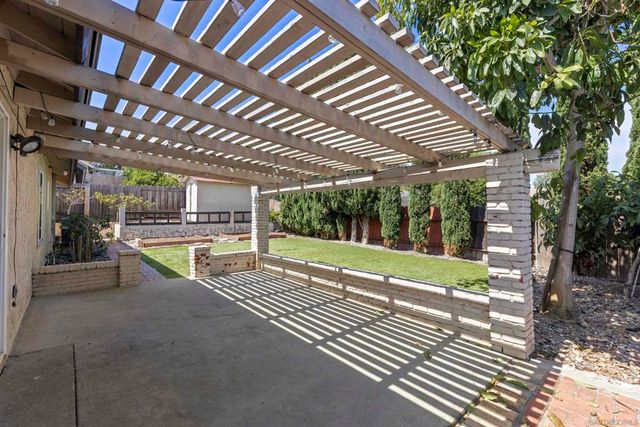 2589 Joann Dr, Oceanside, CA 92056
