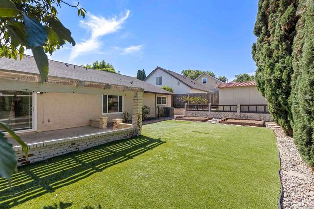 2589 Joann Dr, Oceanside, CA 92056