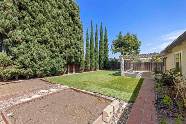 2589 Joann Dr, Oceanside, CA 92056
