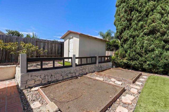 2589 Joann Dr, Oceanside, CA 92056