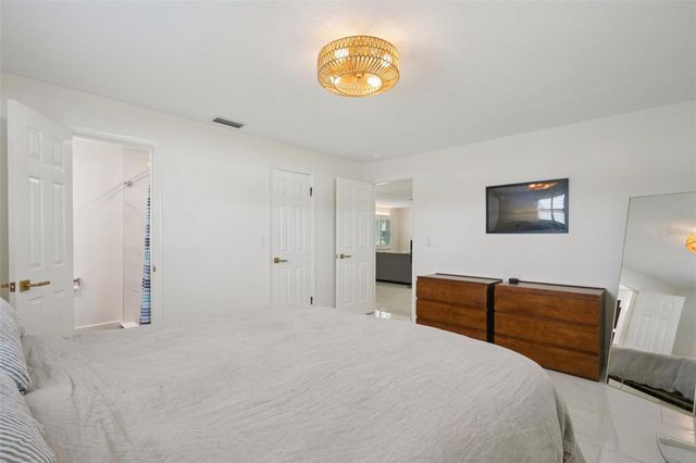 13133 DORCHESTER DRIVE, Seminole, FL 33776