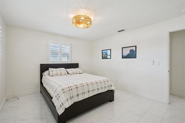 13133 DORCHESTER DRIVE, Seminole, FL 33776