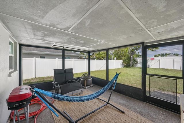 13133 DORCHESTER DRIVE, Seminole, FL 33776