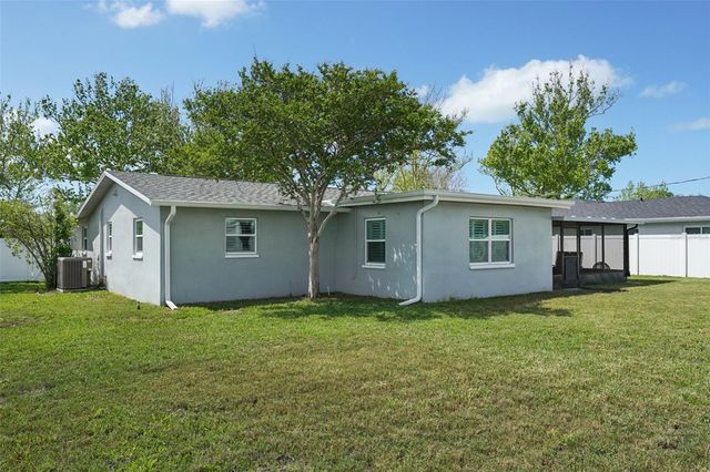 13133 DORCHESTER DRIVE, Seminole, FL 33776