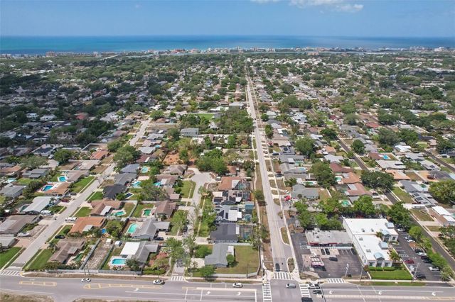 13133 DORCHESTER DRIVE, Seminole, FL 33776