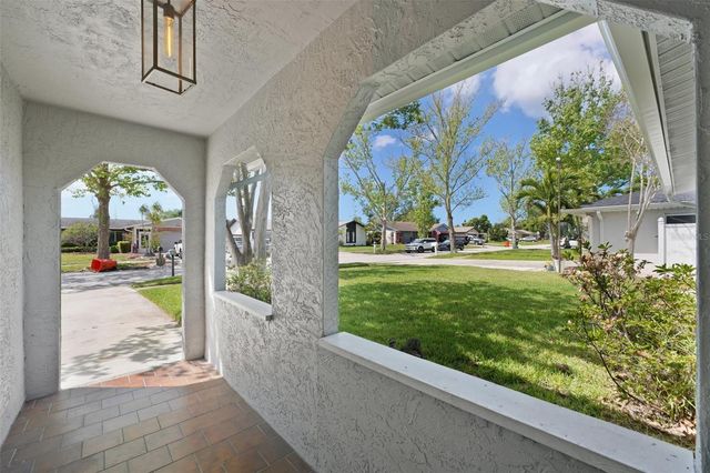 13133 DORCHESTER DRIVE, Seminole, FL 33776