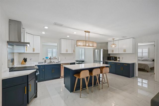 13133 DORCHESTER DRIVE, Seminole, FL 33776