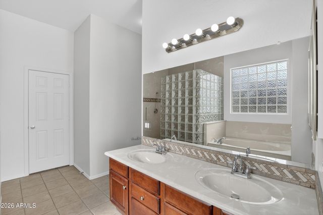 9711 E GLENCOVE Circle, Mesa, AZ 85207