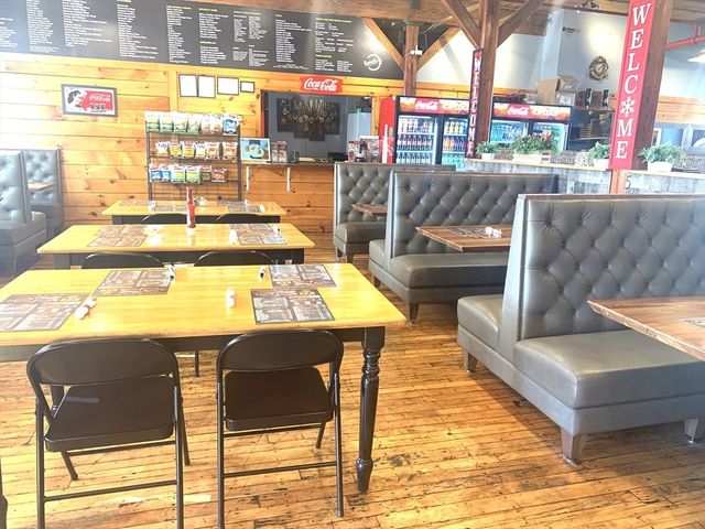 45 River St, Millbury, MA 01527