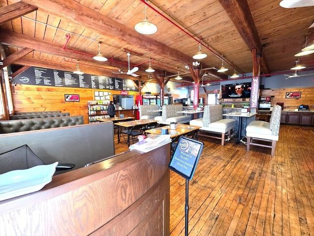 45 River St, Millbury, MA 01527