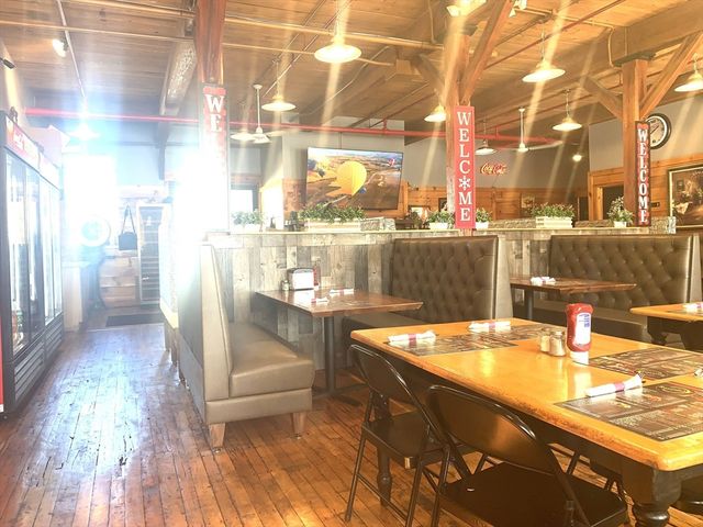 45 River St, Millbury, MA 01527