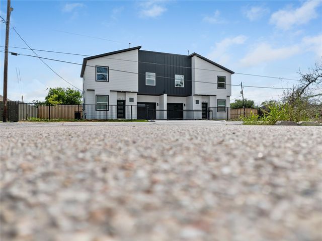 6186 Eastland Street A-B, Houston, TX 77028
