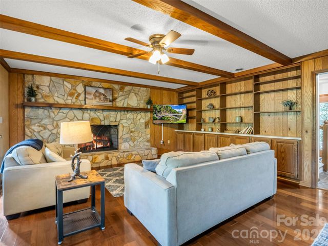 171 Fairway Drive, Lake Lure, NC 28746