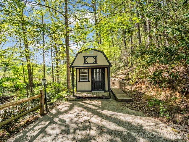 171 Fairway Drive, Lake Lure, NC 28746