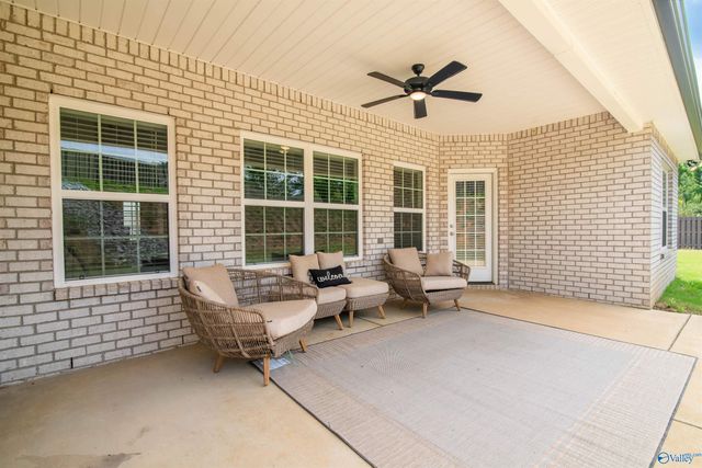 1901 Rae Court SE, Hartselle, AL 35640