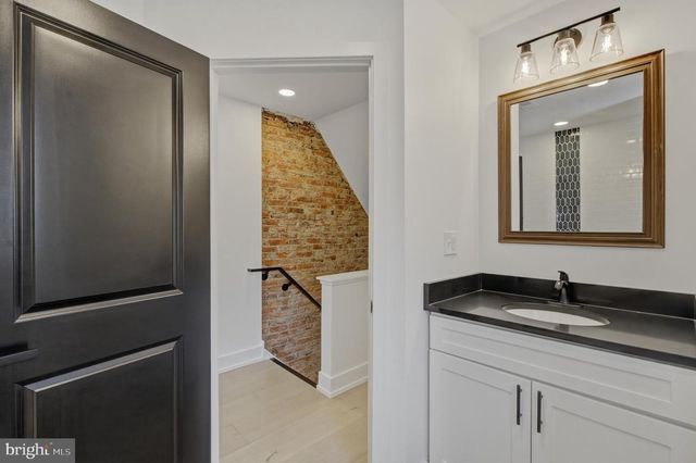 1110 PIERCE ST, Philadelphia, PA 19148
