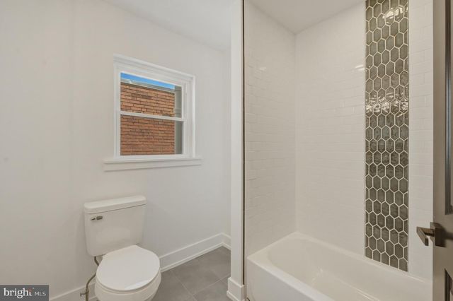 1110 PIERCE ST, Philadelphia, PA 19148