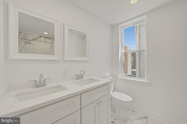 1110 PIERCE ST, Philadelphia, PA 19148