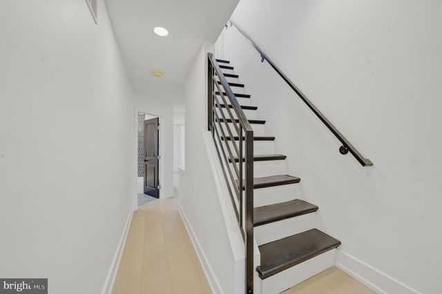 1110 PIERCE ST, Philadelphia, PA 19148