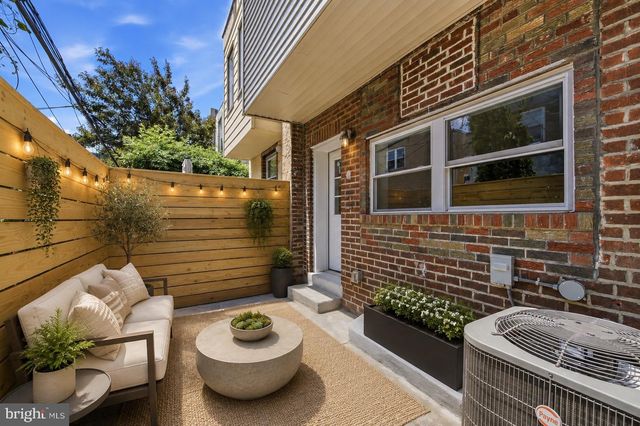 1110 PIERCE ST, Philadelphia, PA 19148