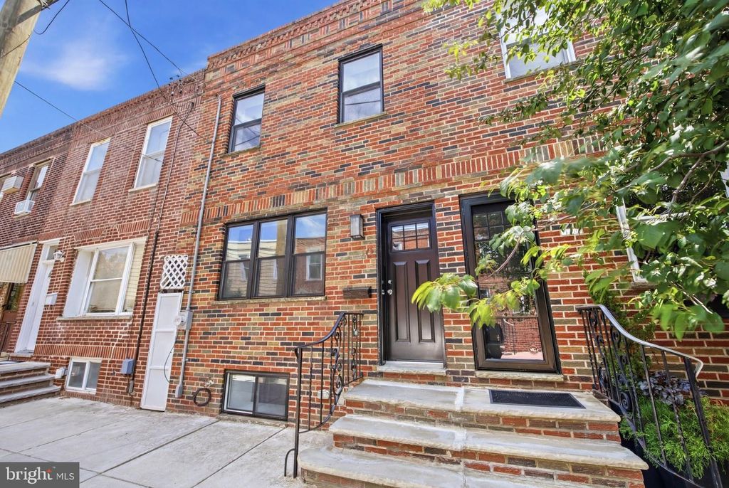 1110 PIERCE ST, Philadelphia, PA 19148