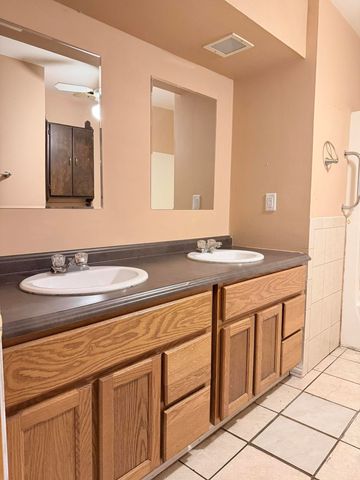 2880 Oklahoma Street, Lake Station, IN 46405
