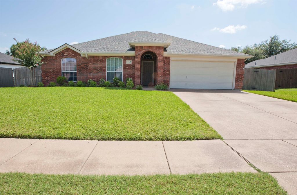 417 Reagan Lane, Burleson, TX 76028