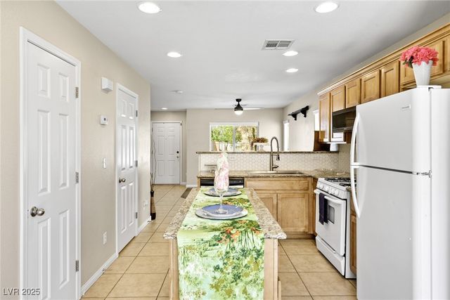 9527 Havasu Canyon Avenue, Las Vegas, NV 89166