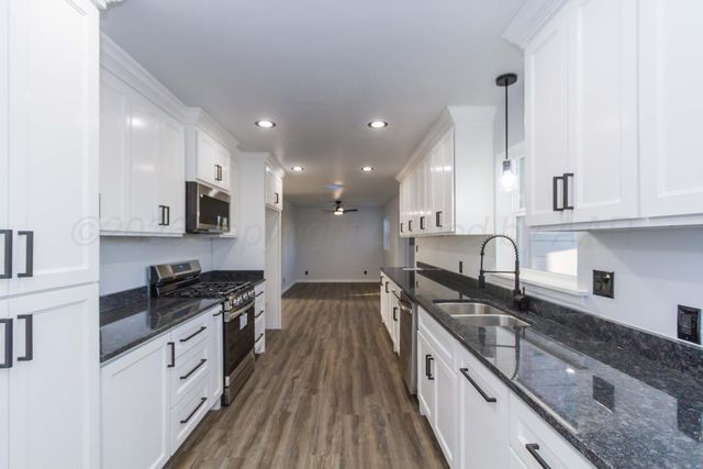 4132 CIMARRON Avenue, Amarillo, TX 79102