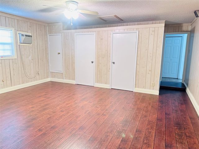 2128 Cay Court, Irving, TX 75060