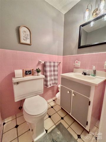 387 Oak Street Extension, Forest City, NC 28043