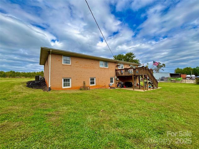 387 Oak Street Extension, Forest City, NC 28043