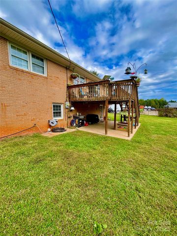 387 Oak Street Extension, Forest City, NC 28043