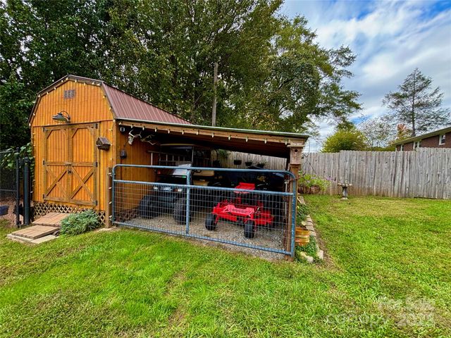 387 Oak Street Extension, Forest City, NC 28043