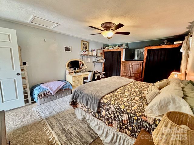 387 Oak Street Extension, Forest City, NC 28043