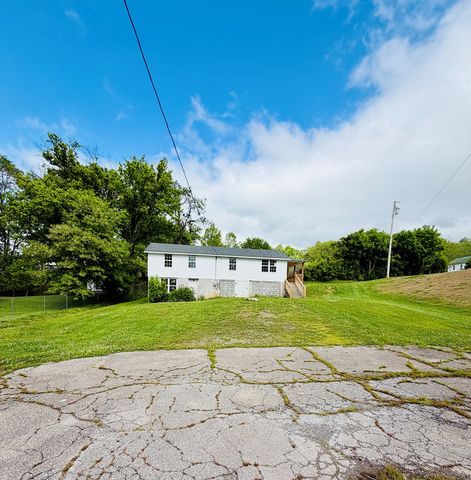 319 Circle Street, Robbinsville, NC 28771