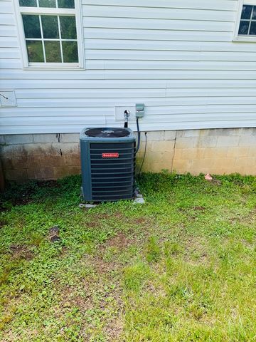 319 Circle Street, Robbinsville, NC 28771