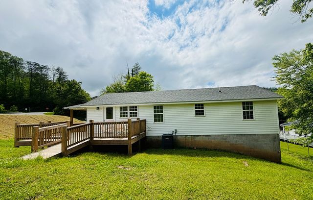 319 Circle Street, Robbinsville, NC 28771