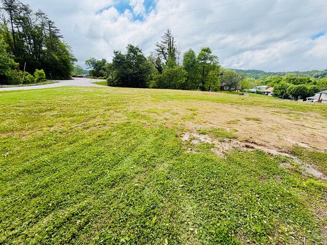 319 Circle Street, Robbinsville, NC 28771