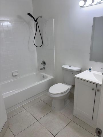 811 Lyons Road 20203, Coconut Creek, FL 33063