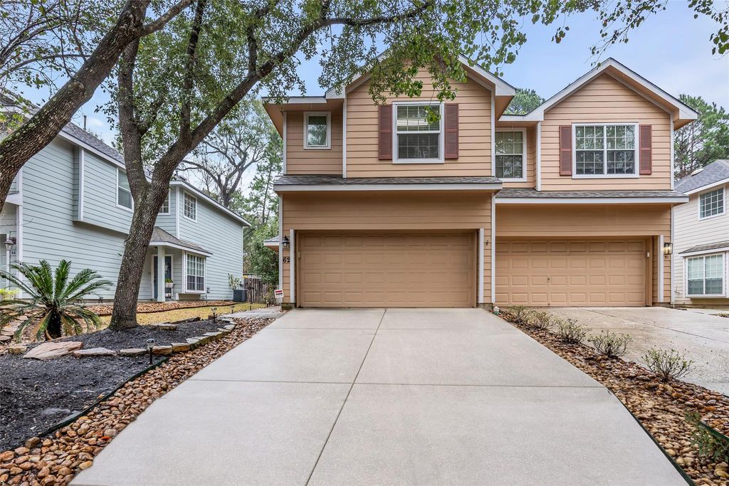 62 S Camellia Grove Circle, The Woodlands, TX 77382