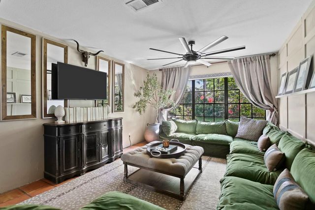 7915 FLOWERFIELD DRIVE, Tampa, FL 33615